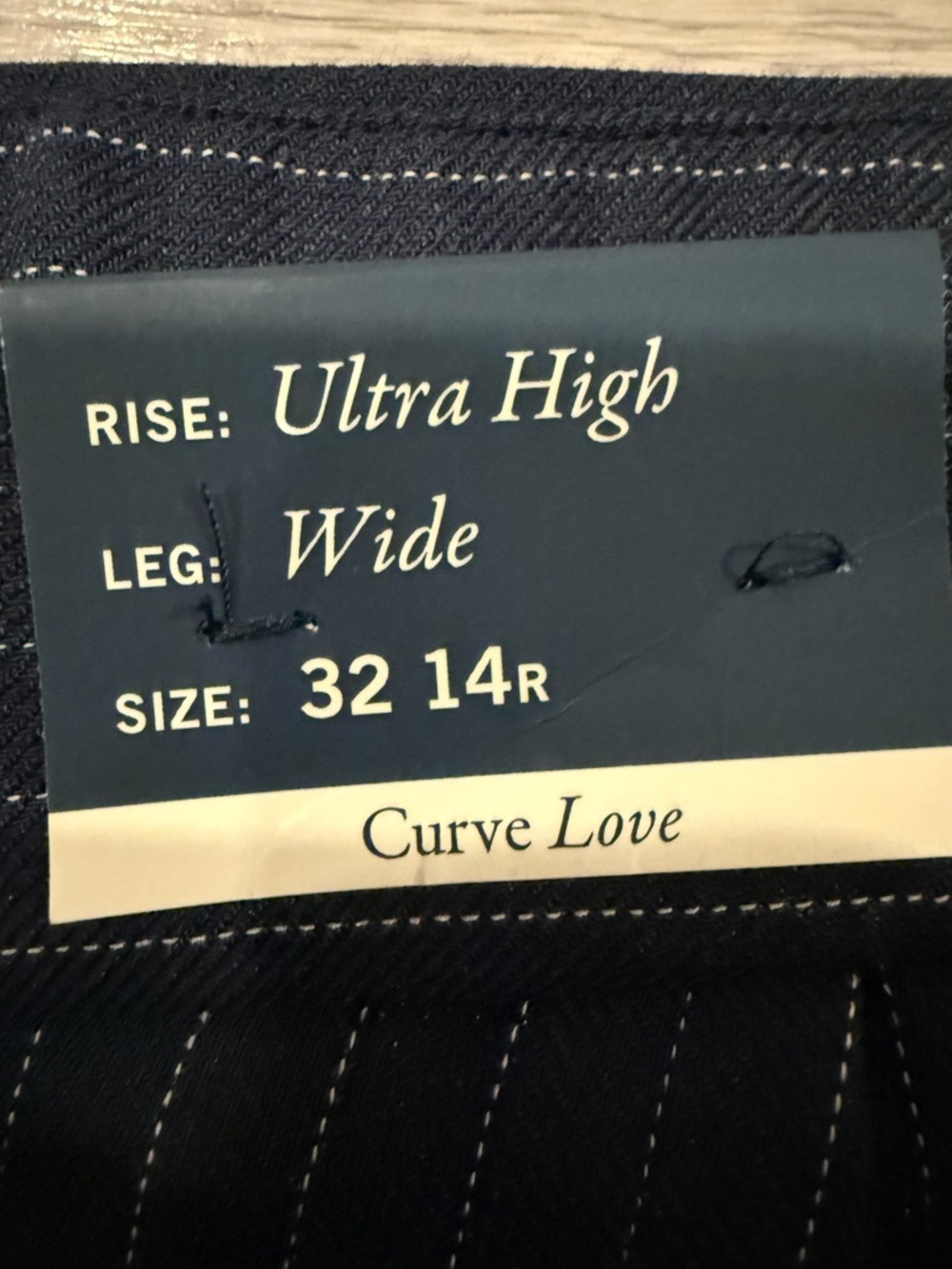 Abercrombie & Fitch Sloane Super HR Wide Leg Curve Love Pinstripe Pants Size 32 - Picture 3 of 5